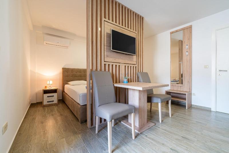 Studio Apartments Marea 2 - image 2