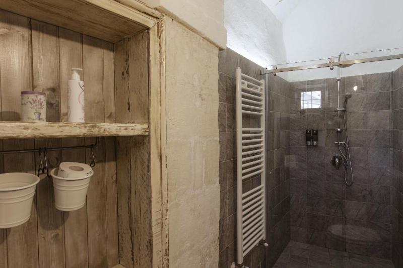 Quadruple Room with Shower image 4