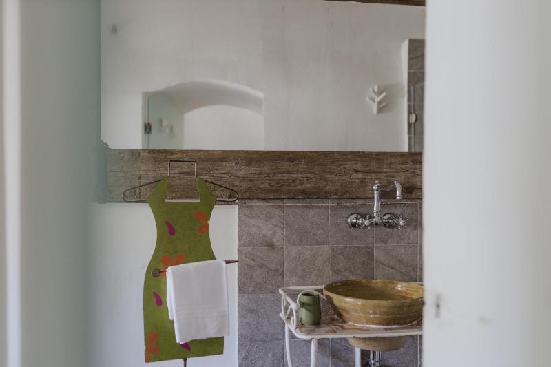 Quadruple Room with Shower image 3