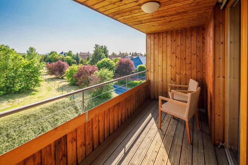 Duplex Suite with Free Wellness Entrance image 2