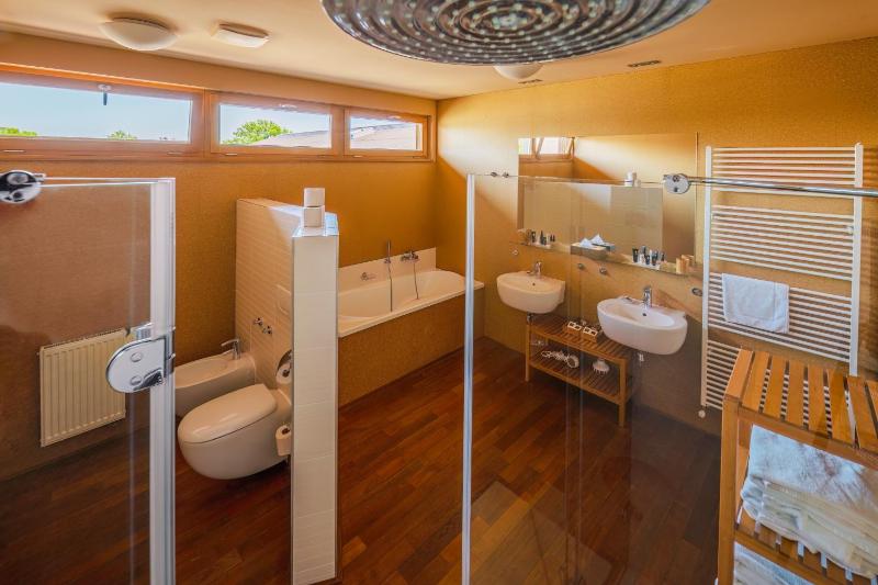 Penthouse with Free Wellness Entrance image 3