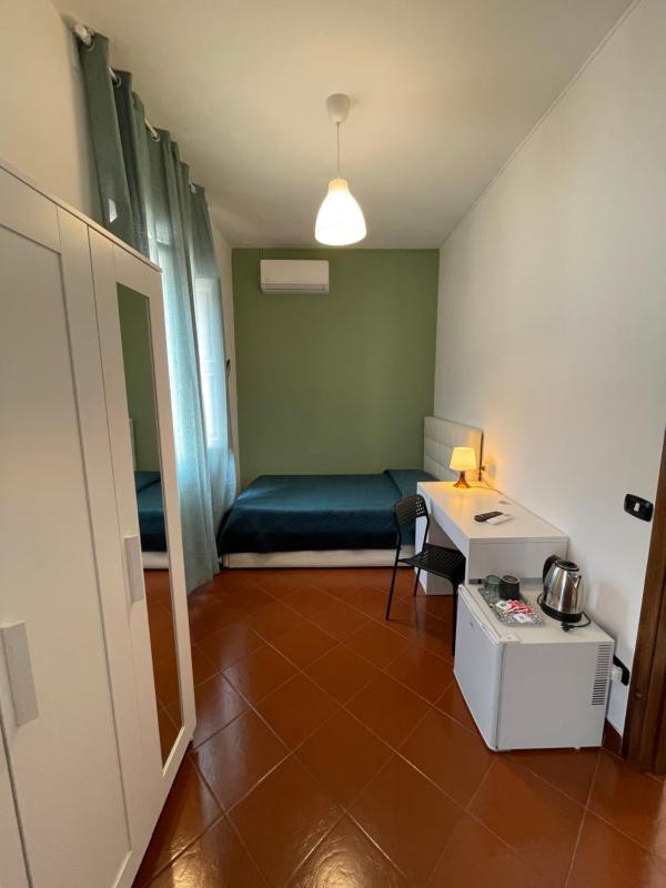 Dante Rooms - image 9