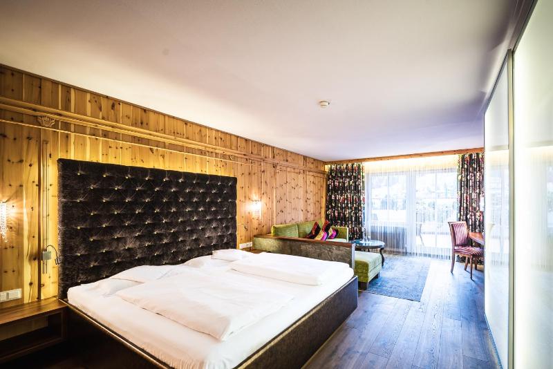 Deluxe Double Room image 1