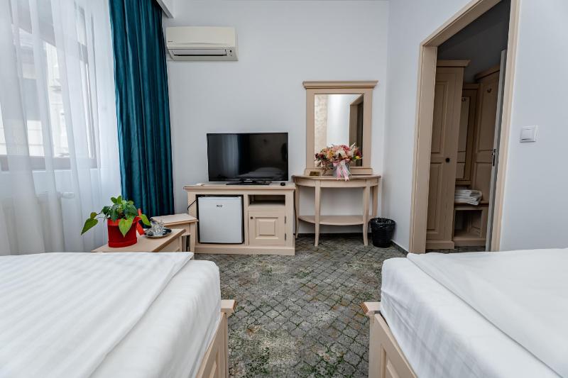 Hotel Rin - image 12