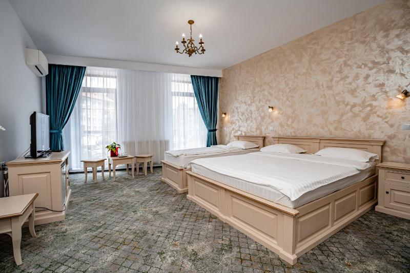 Triple Room image 1
