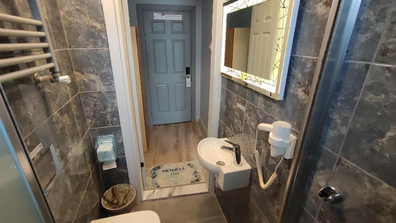 Double Room with Garden View image 2