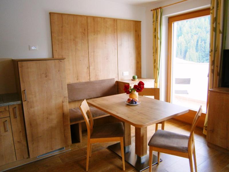 One-Bedroom Apartment image 1
