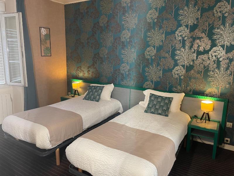 Twin Room image 1