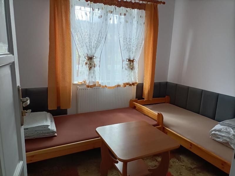 Quadruple Room with Private Bathroom image 3