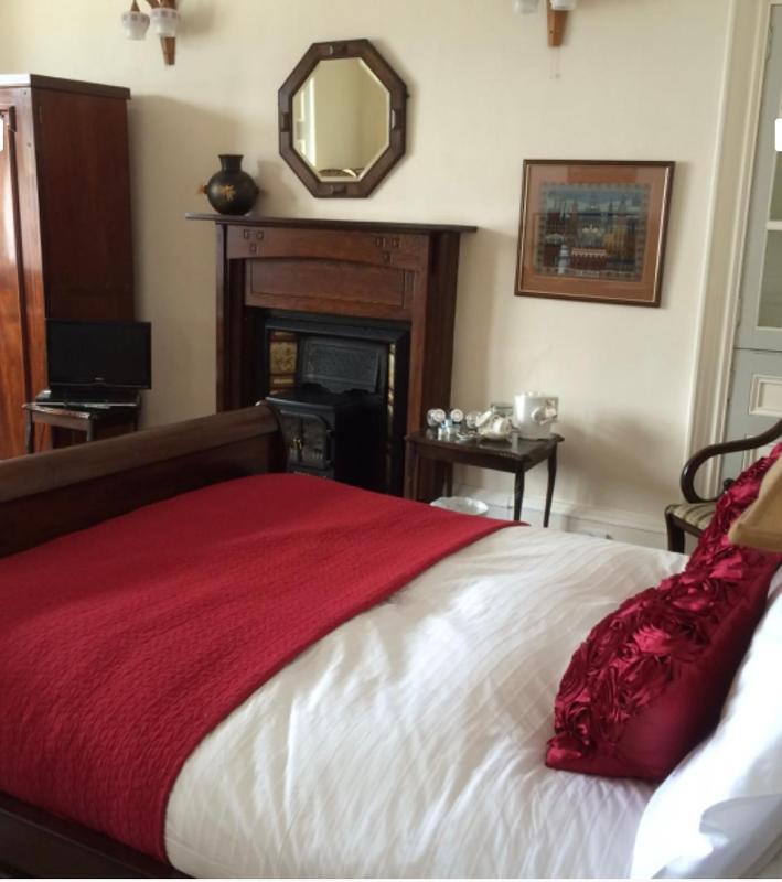 Suite with Sea View and Bath image 3