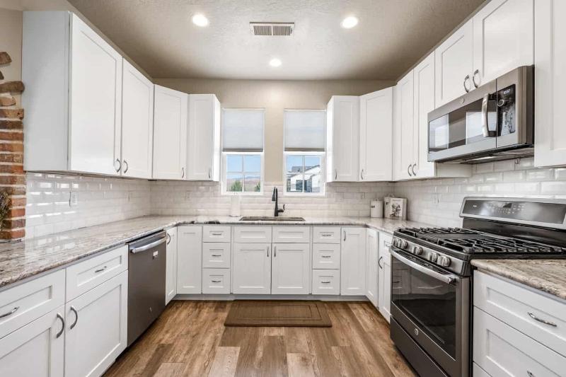 Three-Bedroom House image 1