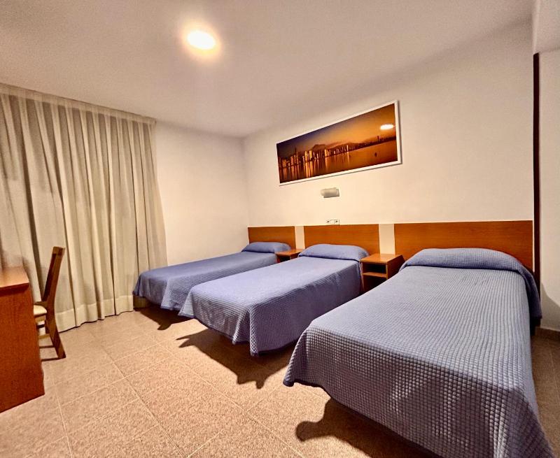 Pensión La Orozca Benidorm - image 15
