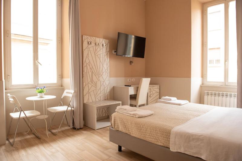Classic Double or Twin Room image 1