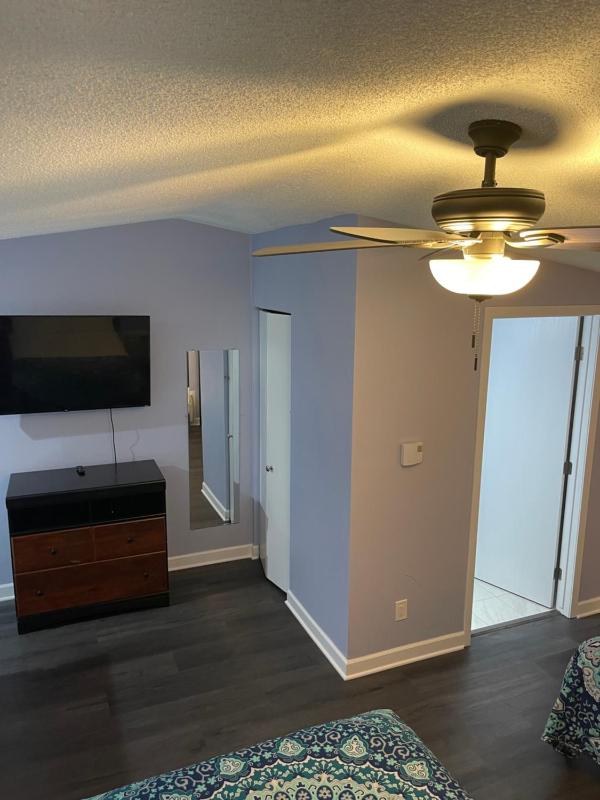 Two Bedroom Loft - Lakeside image 3