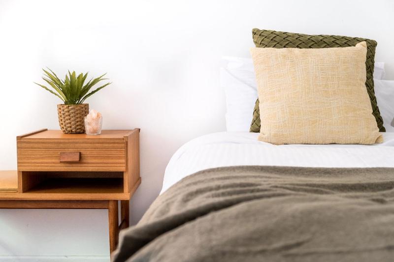 Mid-Century Modern Retro Beach House - image 24