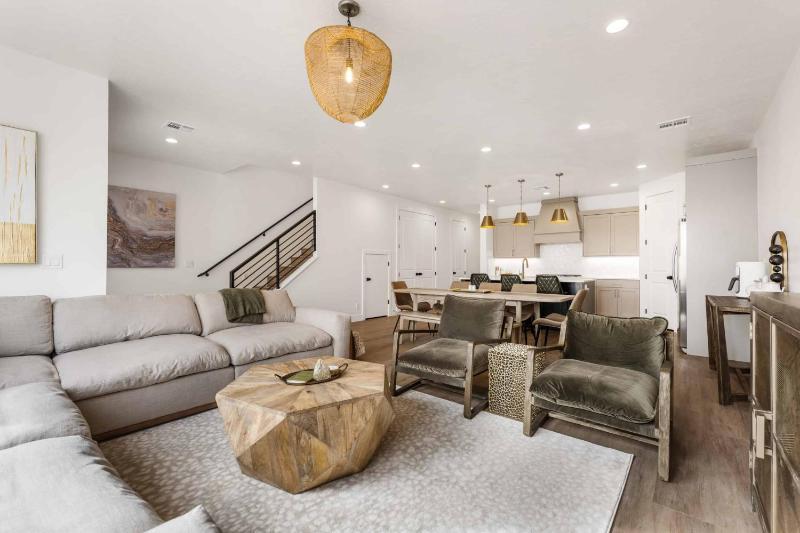 Four-Bedroom Holiday Home image 1