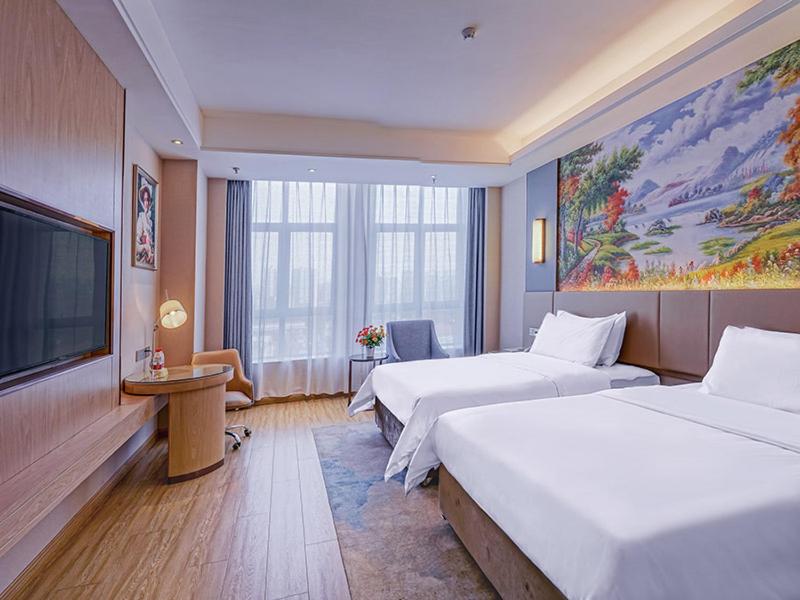 Deluxe Twin Room image 1