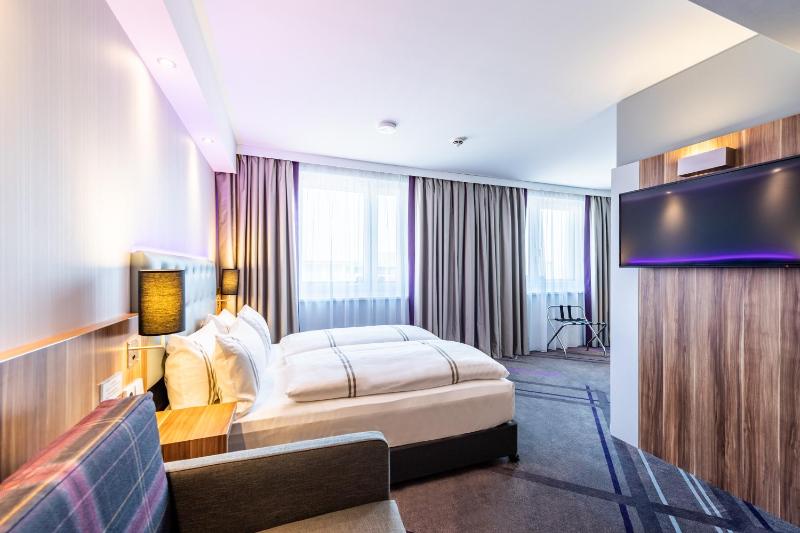 Premier Inn Nürnberg City Centre - image 10