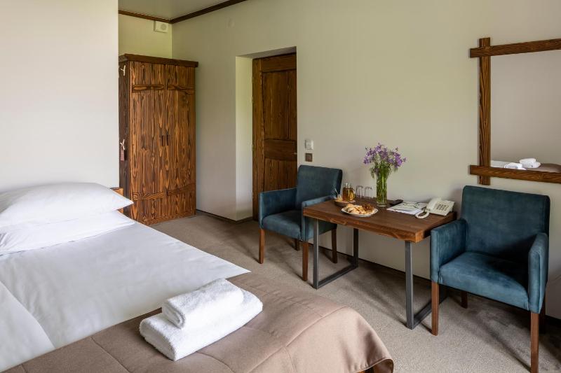 Standard Double Room image 1