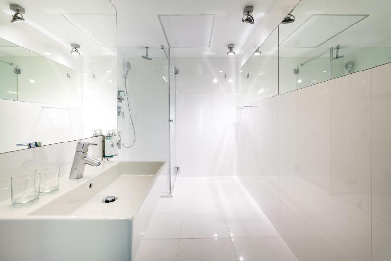 Presidential Apartment with Sea View image 2