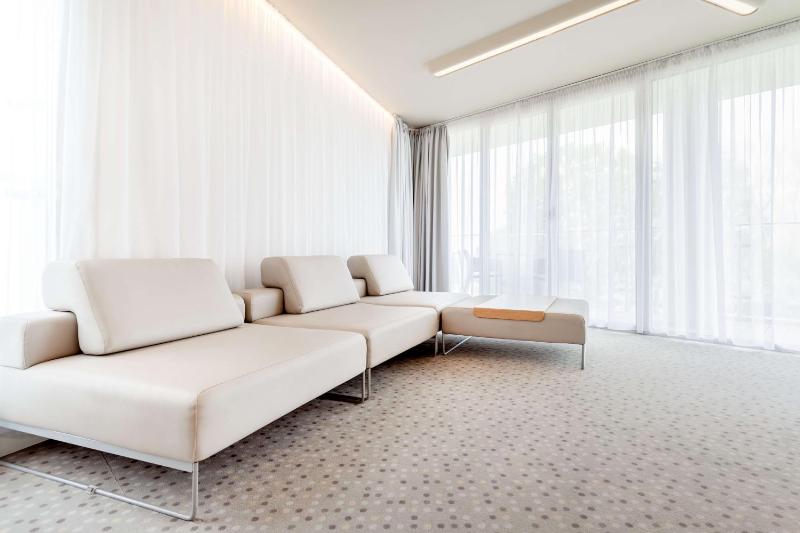 Executive Suite with Sea View image 3