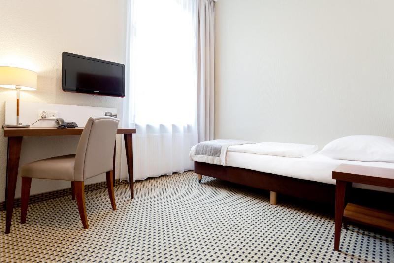 Economy Single Room image 3