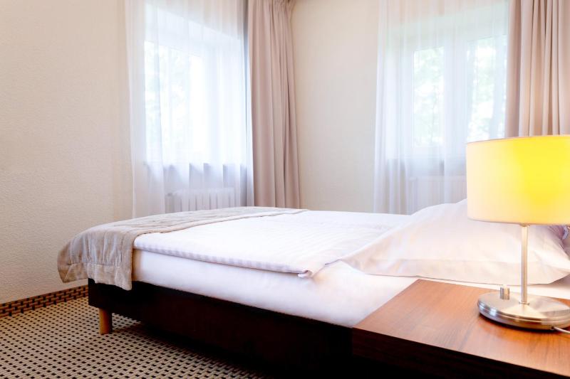 Economy Double Room image 4
