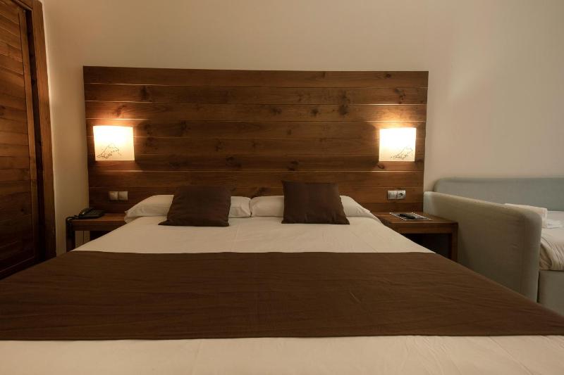 Triple Room image 4