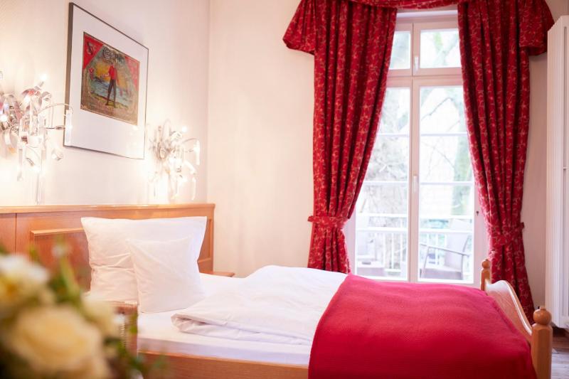 Double Room (1 Adult) image 2