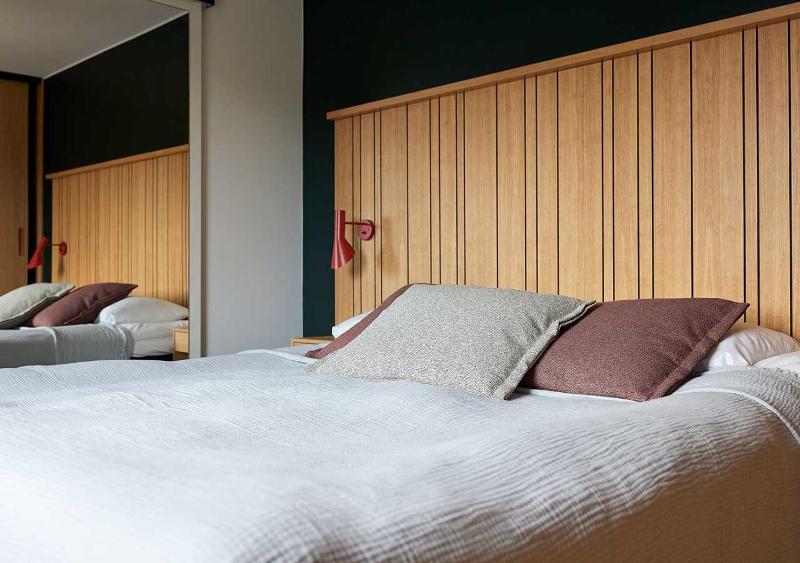 Deluxe One-Bedroom Apartment, 77m2 image 2