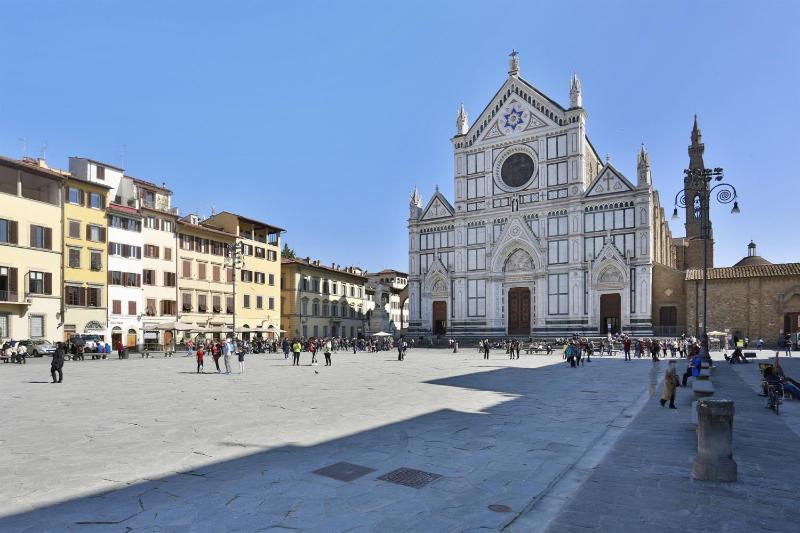Miriam - Sweet Dreams in Florence - image 7