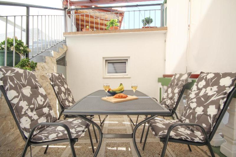 Studio with Terrace image 2