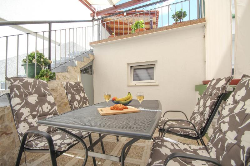 Studio with Terrace image 3