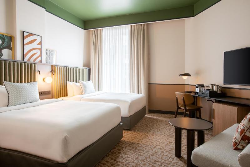 Comfort Twin Room image 1