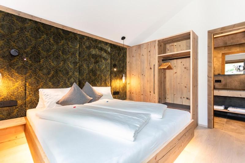 Junior Suite with Terrace image 3