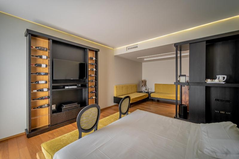 Family Junior Suite image 1