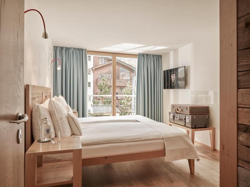 Deluxe Suite image 3