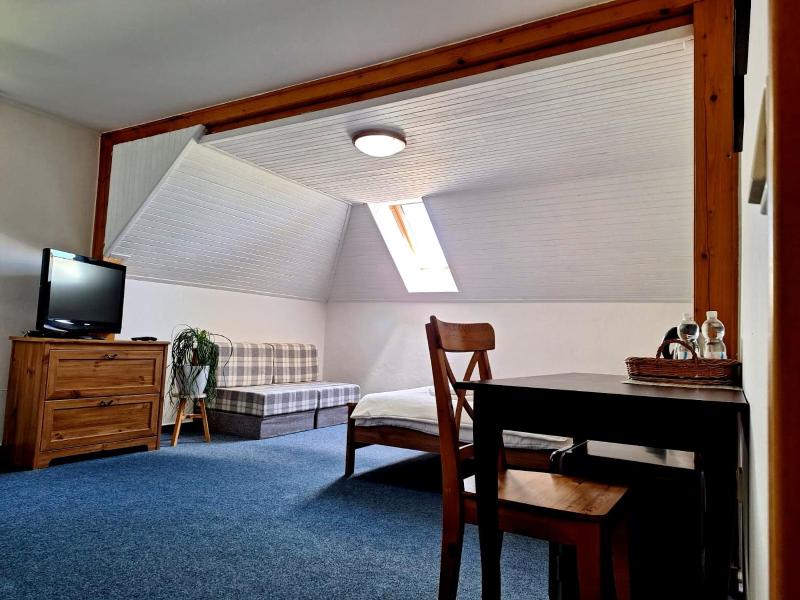Large Double Room image 3