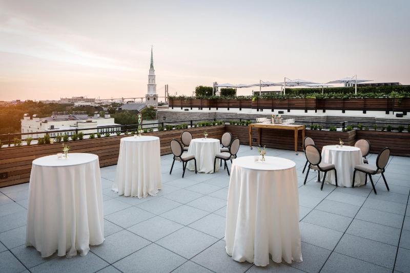 Perry Lane Hotel a Luxury Collection Hotel Savannah - image 7