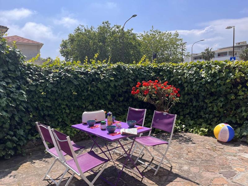 Appartement T2 avec Terrasse et Parking Privé à 300m de Port Fréjus - FR-1-226A-58 - image 1