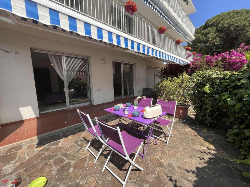 Appartement T2 avec Terrasse et Parking Privé à 300m de Port Fréjus - FR-1-226A-58 - image 10