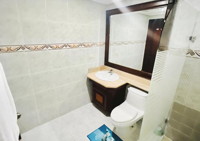 Exclusive 3 BDR Gym & Pool SeaView Luxury Tower - image 11