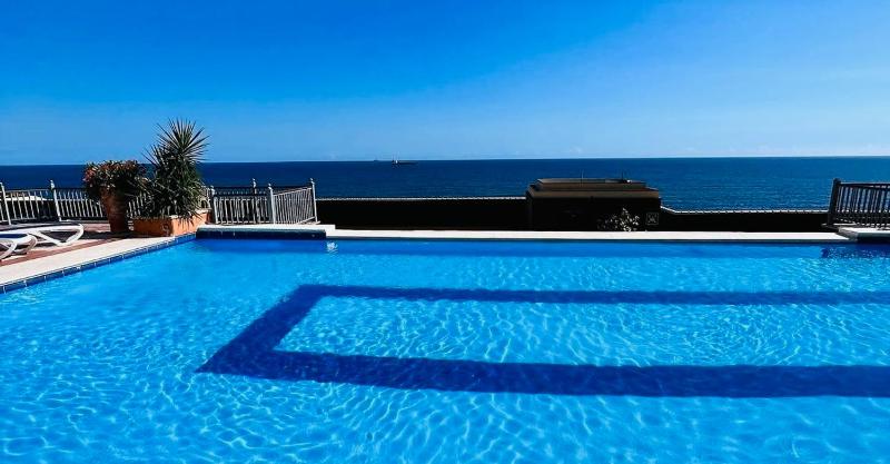 Exclusive 3 BDR Gym & Pool SeaView Luxury Tower - image 15