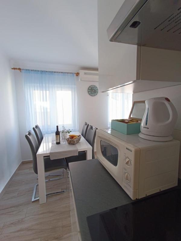 Two-Bedroom Apartment with Terrace and Sea View image 4