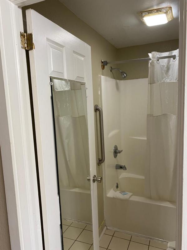 Double Room with Two Double Beds - Non-Smoking image 4