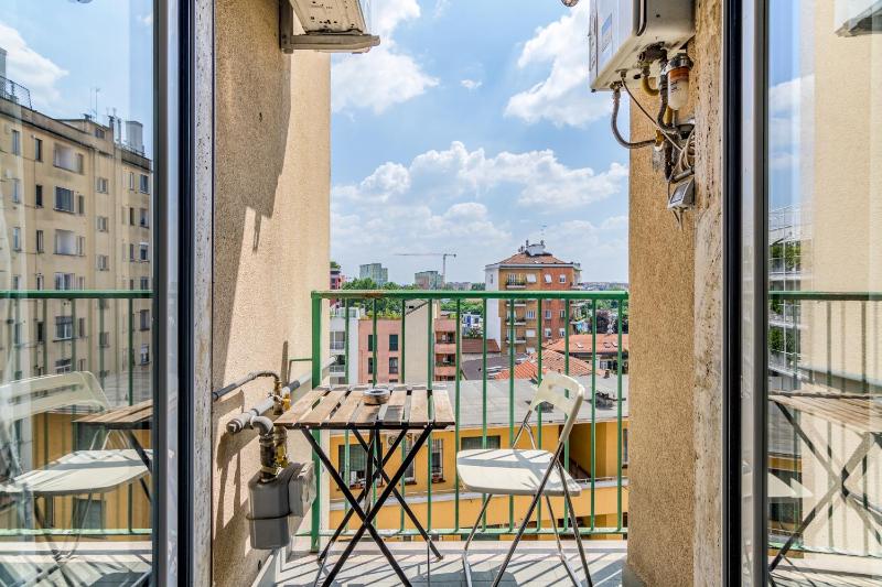 Studio Apartment image 3