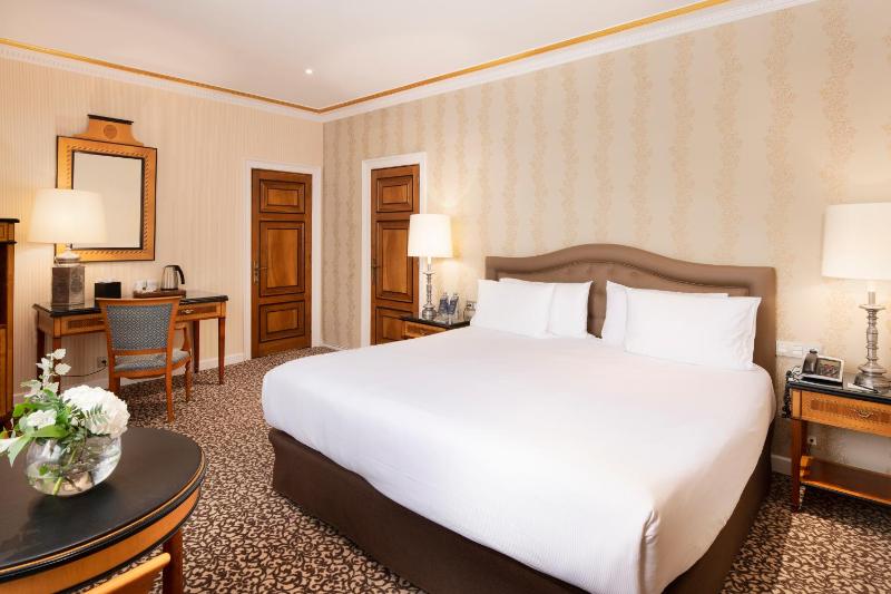 Eurostars Hotel De La Reconquista - image 37