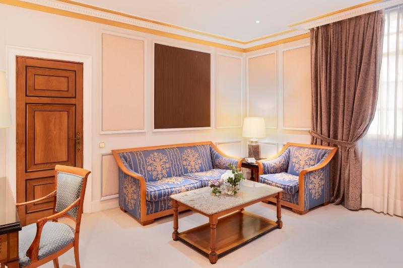 Junior Suite image 3