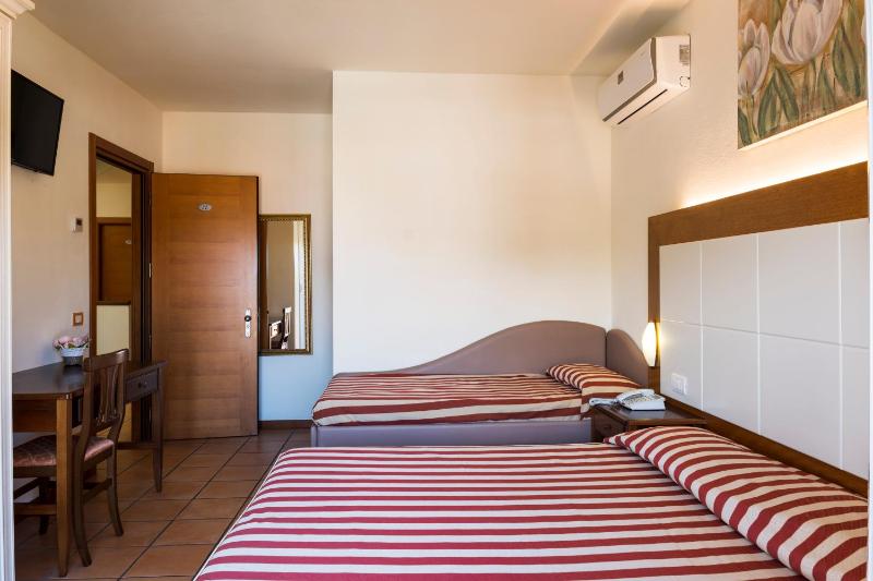 Classic Room image 3