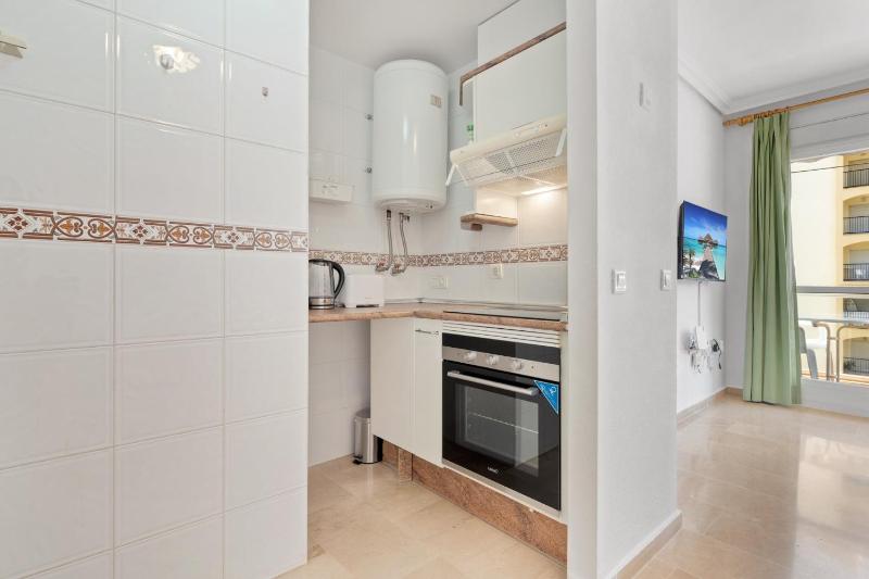 City apartment with pool by Costarentals - Ref 216 - image 11